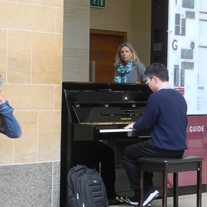 变态摸🍑揉搓直播
